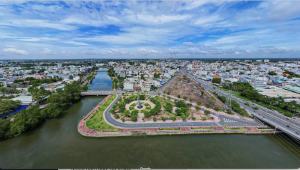TP Tân An nhìn từ trên cao bằng camera 360 độ trên cổng thông tin du lịch. Ảnh: Chụp màn hình