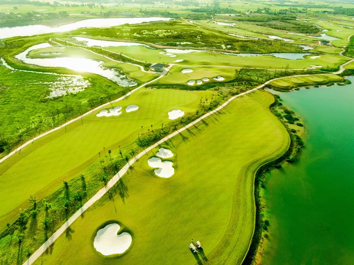 Toàn cảnh sân golf West Lake - một điểm đến du lịch ở tỉnh Long An. Ảnh: Chinh Hoàng