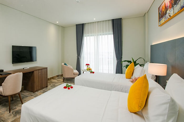 Khách sạn 3 sao Long An