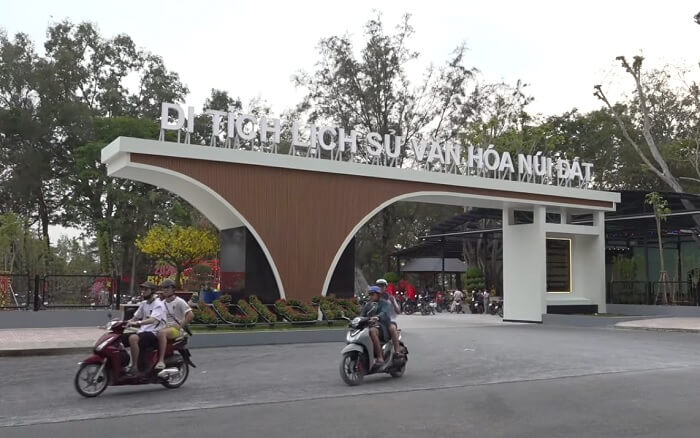 Núi Đất Kiến Tường