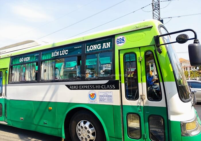 Xe đi Núi Đất Kiến Tường